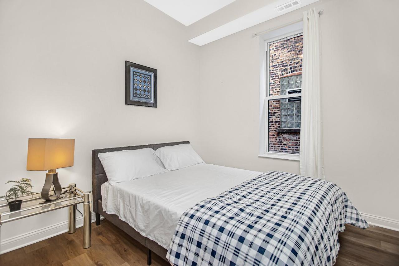 Modern 4Br Just A Block From Cta Pink Line With Pool Table Free Parking Chicago Exterior photo